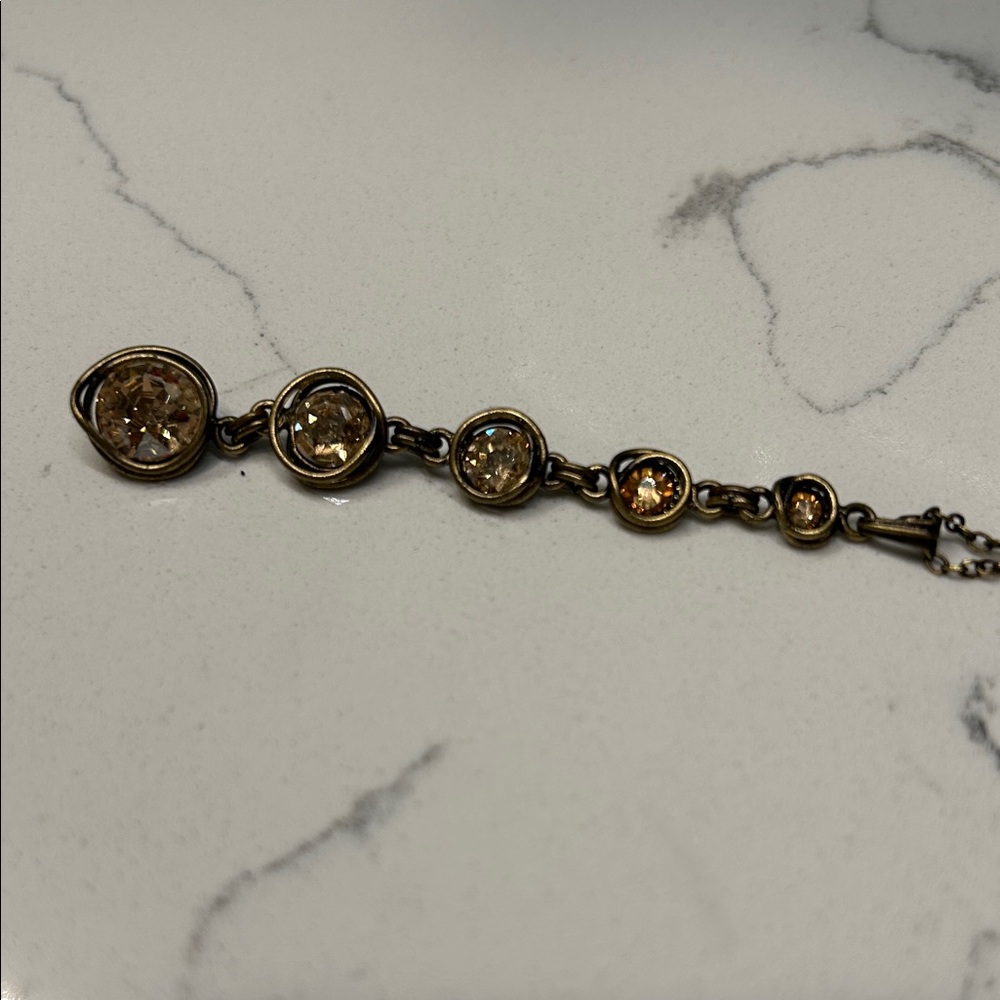 Chic Gold Drop Necklace - Picture 5 of 8